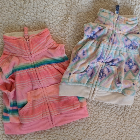 Carter's Other - NB fleece girls vests